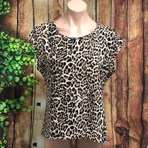 🚨(Must Bundle) HeartSoul Leopard Blouse Size M